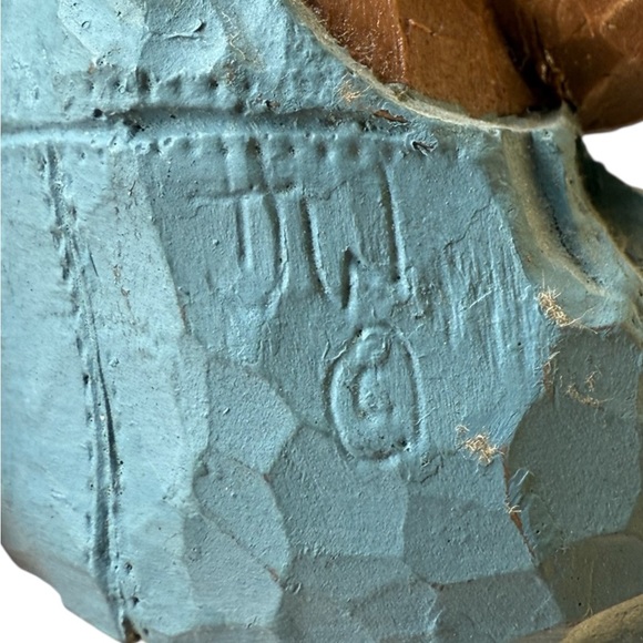 Hand-Carved TJW Wooden Bear Figurine Initials carved AND signed - Picture 6 of 7